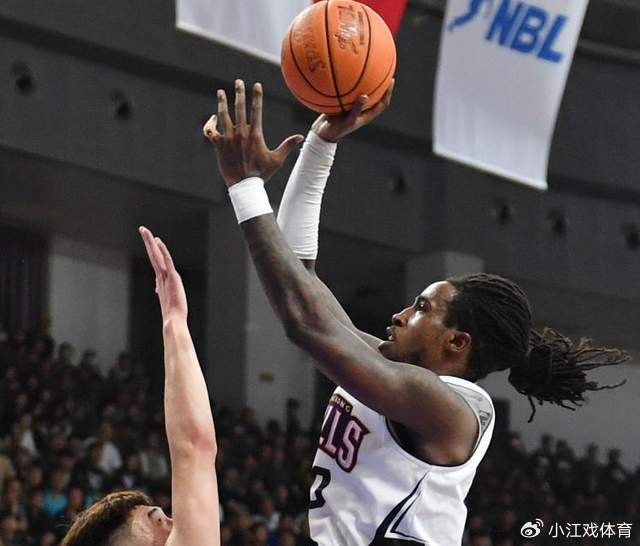 星空体育app-签约达成！单场33+9+7强力锋线加盟天津男篮，能否率队重返季后赛|托尼·克罗斯|林庭谦|NBL|张德贵|球队_新浪体育_新浪新闻