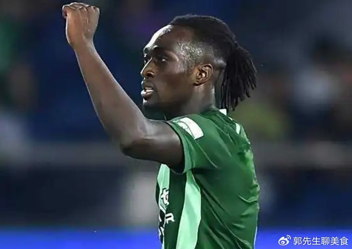 星空体育平台-26岁荷兰前锋归化国足？短期救急真管用，长远别丢了自家根|奥乌苏|本土球员|阿贾克斯足球俱乐部|荷兰足球|青训_新浪体育_新浪新闻