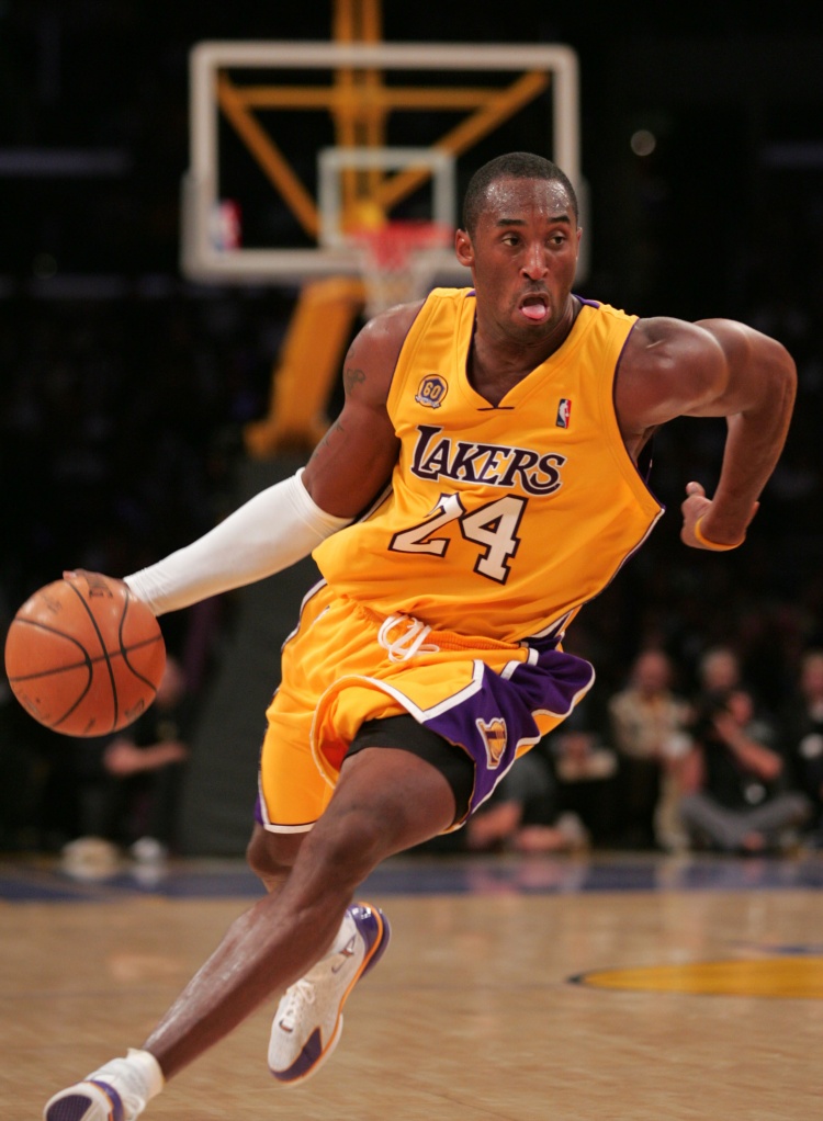 星空体育-70+先生仅11人！张大帅6次打满全场屠榜 现役6人 三旬老汉仅一位