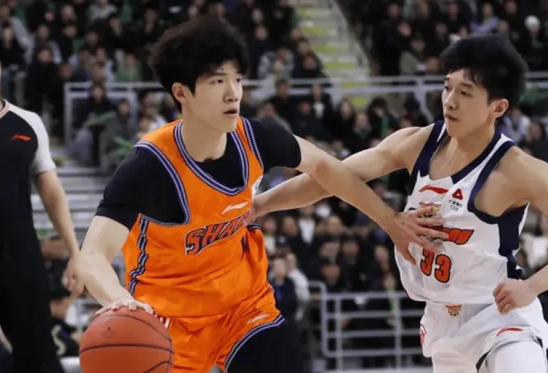 星空体育足球直播-上海113-104淘汰广东4好消息！内线统治力拉满，马典成小偰太好用