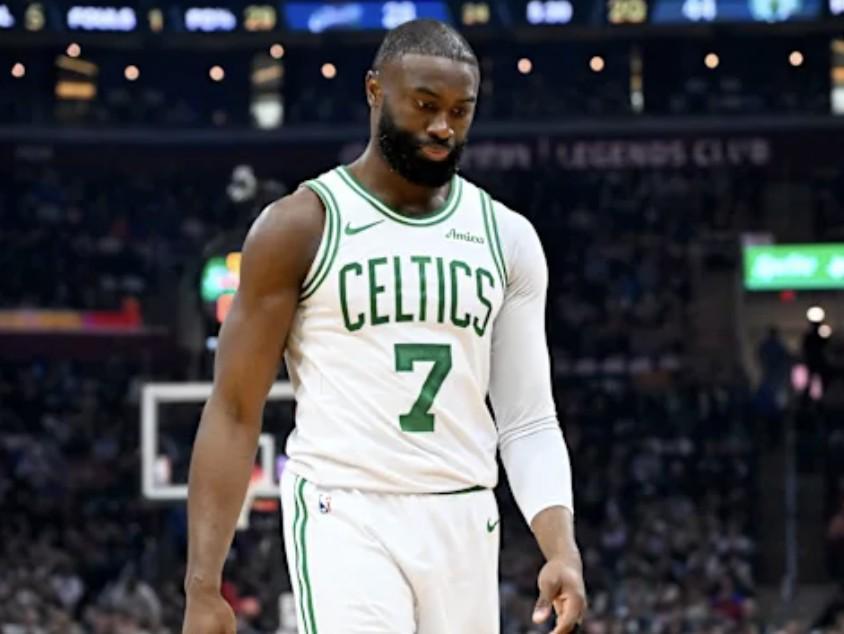 星空体育官网-杰伦-布朗：我觉得自己符合MVP的标准，但人们总是提升门槛